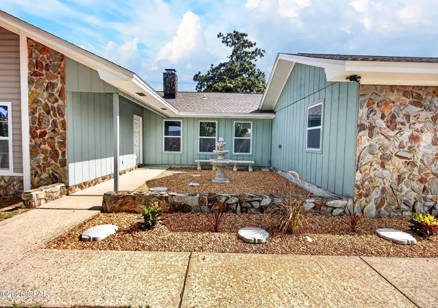 Photo 3 of Single family home for sale at 360 Bell Cir, Lynn Haven, FL 32444 | MLS# 791224 | Listing updated on 2026-09-29