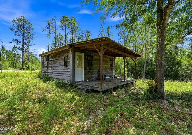 Photo 4 of Single family home for sale at 705 Cornwell Rd, Alford, FL 32420 | MLS# 791249 | Listing updated on 2026-08-03