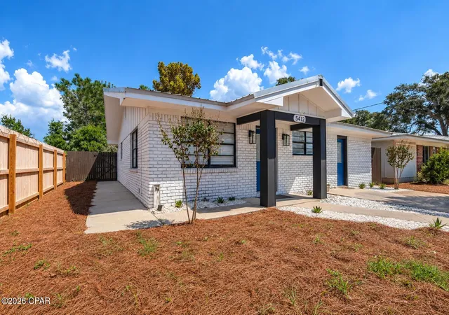 Photo 2 of Single family home for sale at 5412 Hilltop Ave, Panama City, FL 32408 | MLS# 791257 | Listing updated on 2026-09-15