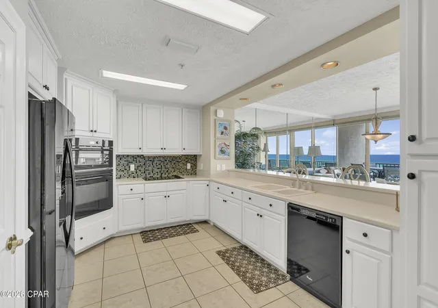 Listing Photo 5 - Condo for sale in building located at 7115 Thomas Dr, Panama City Beach, FL 32408 - Unit #502