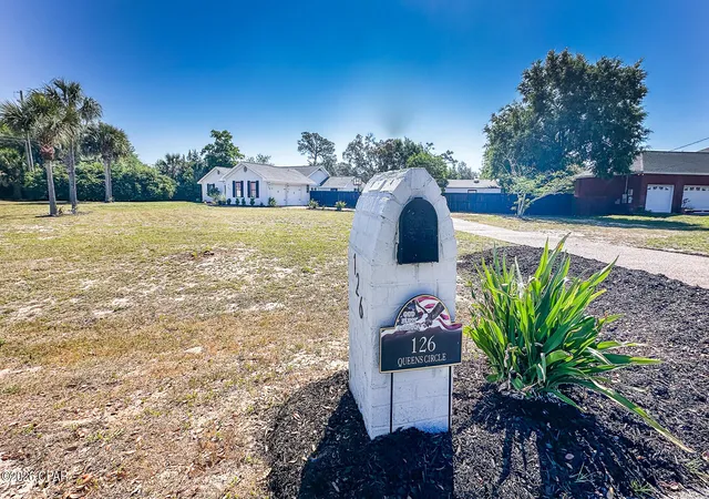 Photo 3 of Single family home for sale at 126 Queens Cir, Panama City, FL 32405 | MLS# 791579 | Listing updated on 2026-08-26