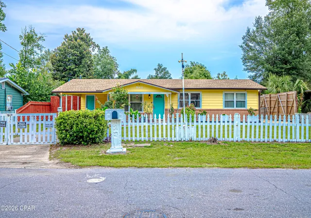 Photo 1 of Single family home for sale at 523 Shade St, Panama City, FL 32404 | MLS# 791598 | Listing updated on 2026-09-14