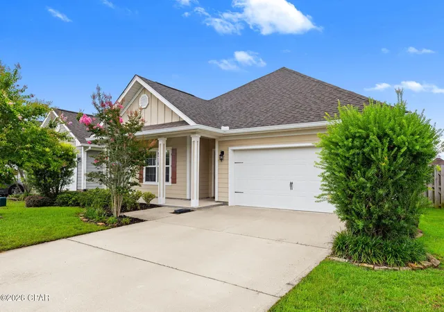Photo 4 of Single family home for sale at 137 N Shoreview Dr, Panama City, FL 32404 | MLS# 792004 | Listing updated on 2026-09-09