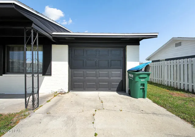Photo 4 of Single family home for sale at 922 Everitt Ave, Panama City, FL 32401 | MLS# 792057 | Listing updated on 2026-08-25