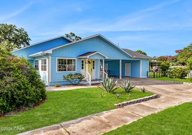 Photo 1 of Sale Pending at 819 Marvin Ave, Port Saint Joe, FL 32456 | MLS# 792076 | Listing updated on 2026-09-23
