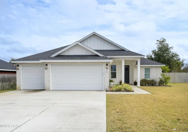 Photo 3 of Single family home for sale at 103 Lakeview Ter, Lynn Haven, FL 32444 | MLS# 792078 | Listing updated on 2026-10-02