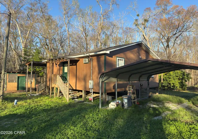 Photo 3 of Single family home for sale at 223 Highroller Soldier Dr, Wewahitchka, FL 32465 | MLS# 792081 | Listing updated on 2026-09-10
