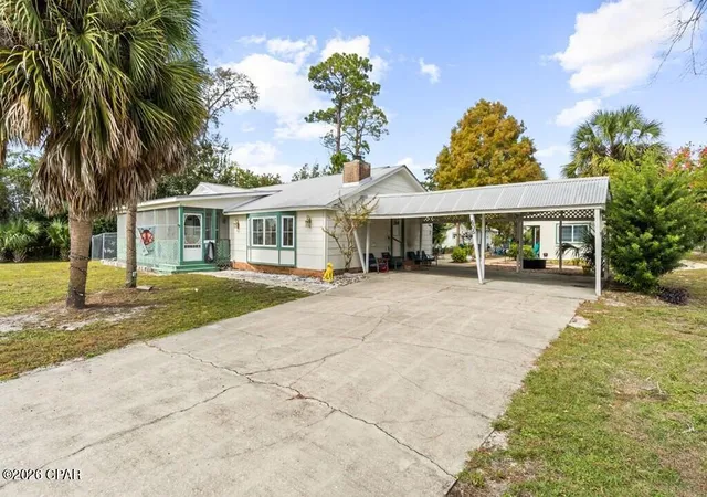 Photo 2 of Multi family home for sale at 605 10th Street, Port Saint Joe, FL 32456 | MLS# 792097 | Listing updated on 2026-08-22
