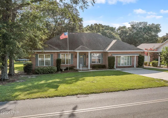 Photo 1 of Single family home for sale at 5379 College Dr, Graceville, FL 32440 | MLS# 792166 | Listing updated on 2026-08-27