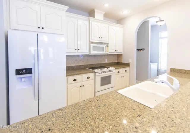 Photo 4 of Single family home for sale at 220 Lakeridge Dr, Panama City, FL 32405 | MLS# 792171 | Listing updated on 2026-08-31