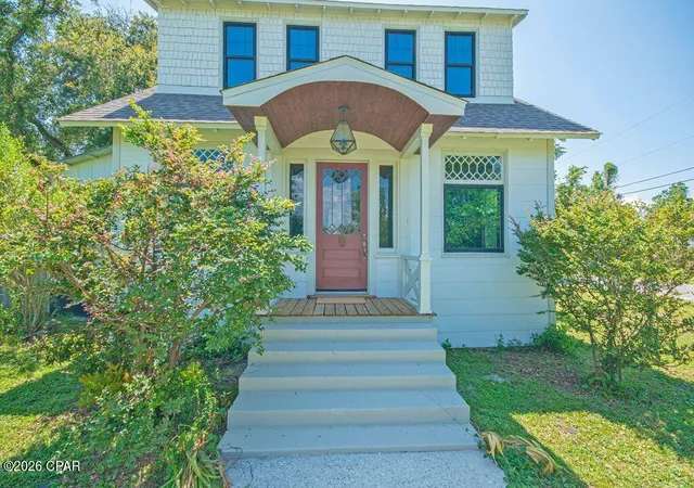 Photo 2 of Sale Pending at 204 New York Ave, Lynn Haven, FL 32444 | MLS# 792193 | Listing updated on 2026-09-28