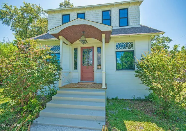 Photo 3 of Sale Pending at 204 New York Ave, Lynn Haven, FL 32444 | MLS# 792193 | Listing updated on 2026-09-28