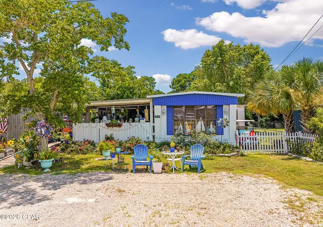 Manufactured home for sale at 19429 Plaza Ave, Panama City Beach, FL 32413 | MLS# 792218