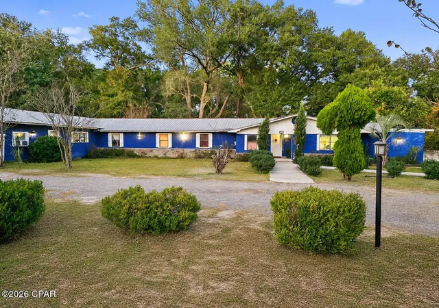 Photo 1 of Single family home for sale at 2233 Pate Pond Rd, Caryville, FL 32427 | MLS# 792335 | Listing updated on 2026-08-18