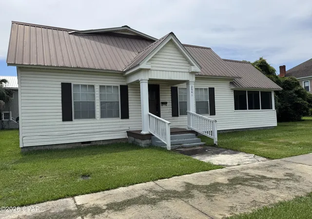 Photo 3 of Single family home for sale at 2941 Jefferson St, Marianna, FL 32446 | MLS# 792368 | Listing updated on 2026-09-16