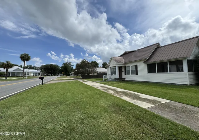 Photo 4 of Single family home for sale at 2941 Jefferson St, Marianna, FL 32446 | MLS# 792368 | Listing updated on 2026-09-16