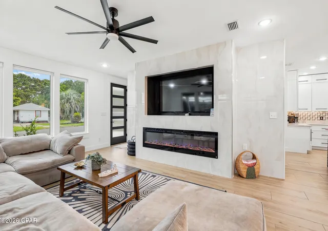 Photo 4 of Sale Pending at 212 George C Wallace Blvd, Panama City Beach, FL 32413 | MLS# 792419 | Listing updated on 2026-10-02