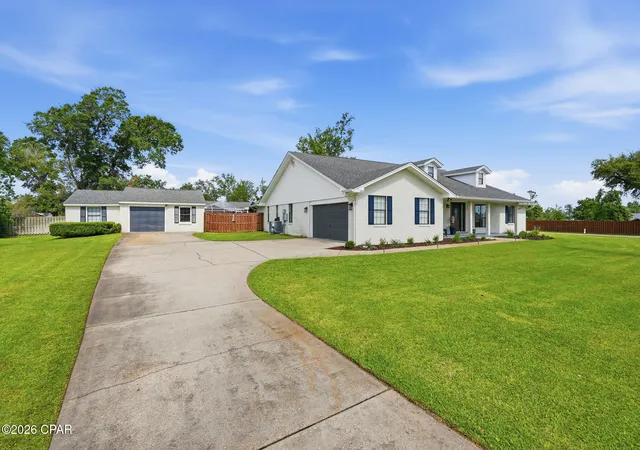 Photo 3 of Single family home for sale at 5108 Deep Byp Dr, Panama City, FL 32404 | MLS# 792455 | Listing updated on 2026-09-12
