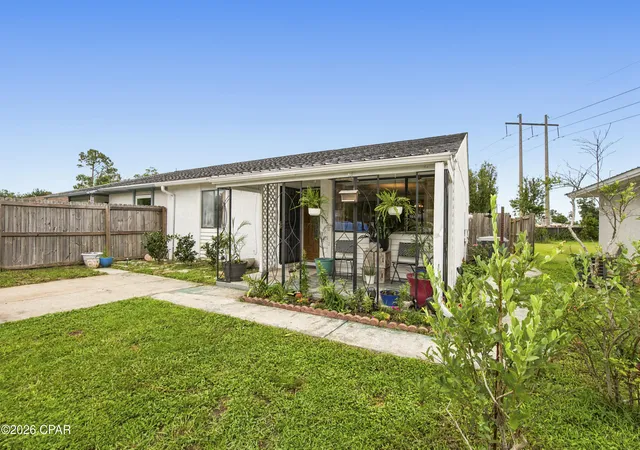Photo 1 of Sale Pending at 911 Bradley Cir, Lynn Haven, FL 32444 | MLS# 792484 | Listing updated on 2026-09-18