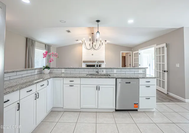 Photo 4 of Single family home for sale at 924 Agnes Scott Cir, Panama City, FL 32405 | MLS# 792564 | Listing updated on 2026-09-14