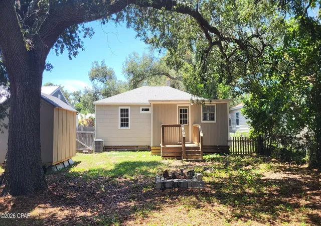 Photo 3 of Single family home for sale at 1610 Lake Ave, Panama City, FL 32401 | MLS# 792584 | Listing updated on 2026-09-17