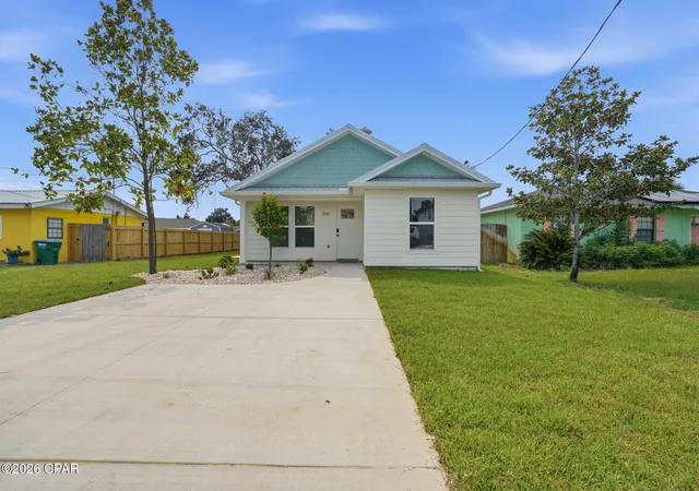 Photo 3 of Sale Pending at 206 Lantana St, Panama City Beach, FL 32407 | MLS# 792667 | Listing updated on 2026-09-08