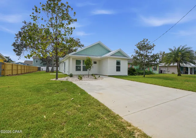 Photo 3 of Sale Pending at 206 Lantana St, Panama City Beach, FL 32407 | MLS# 792667 | Listing updated on 2026-09-08