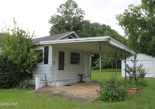 Photo 2 of Single family home for sale at 3801 Fl 2, Graceville, FL 32440 | MLS# 792853 | Listing updated on 2026-08-15