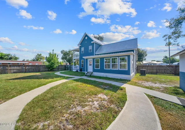 Photo 3 of Sale Pending at 2320 E 2nd Plaza, Panama City, FL 32401 | MLS# 793017 | Listing updated on 2026-08-19