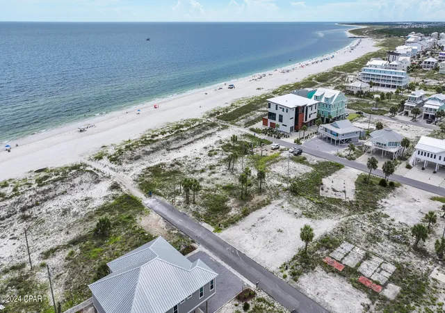 Photo 2 of Sale Pending at 106 S 29th Street, Mexico Beach, FL 32456 | MLS# 793044 | Listing updated on 2026-09-11