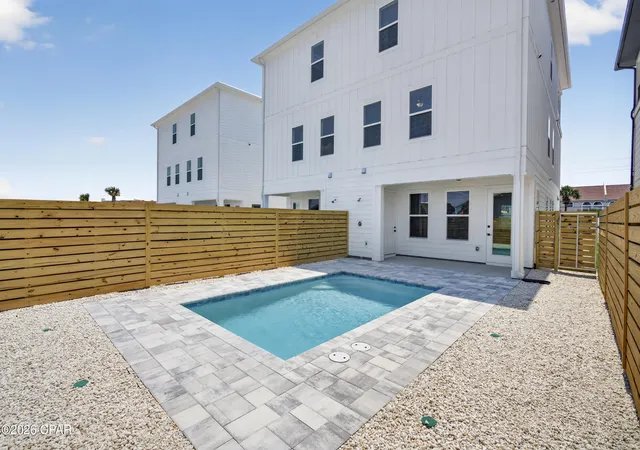 Photo 3 of House for sale at 5233 Thomas Dr, Panama City, FL 32408 | MLS# 793129 | Listing updated on 2026-09-14