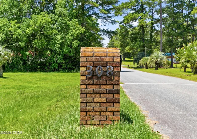 Photo 3 of Sale Pending at 308 E Michigan Ave, Bonifay, FL 32425 | MLS# 793142 | Listing updated on 2026-08-21