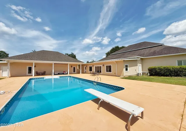 Photo 4 of Single family home for sale at 4528 Red Oak, Marianna, FL 32446 | MLS# 793190 | Listing updated on 2026-08-17