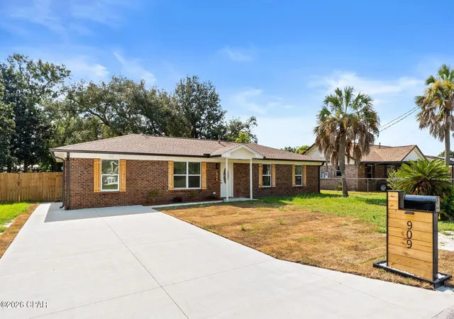 Single family home for sale at 909 Louisiana Ave, Lynn Haven, FL 32444 | MLS# 793237