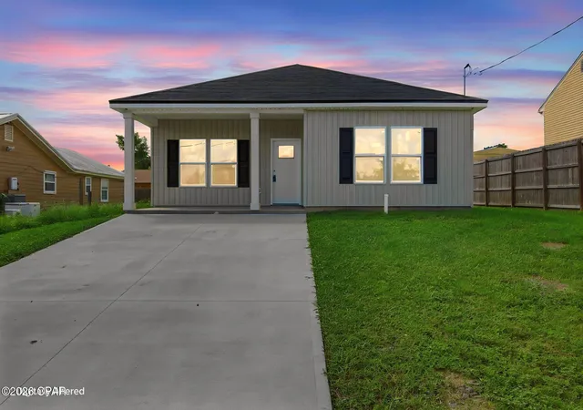 Photo 2 of Single family home for sale at 7582 Kelsey Dr, Panama City, FL 32404 | MLS# 793396 | Listing updated on 2026-09-03