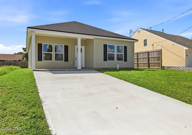 Photo 3 of Single family home for sale at 7582 Kelsey Dr, Panama City, FL 32404 | MLS# 793396 | Listing updated on 2026-09-03