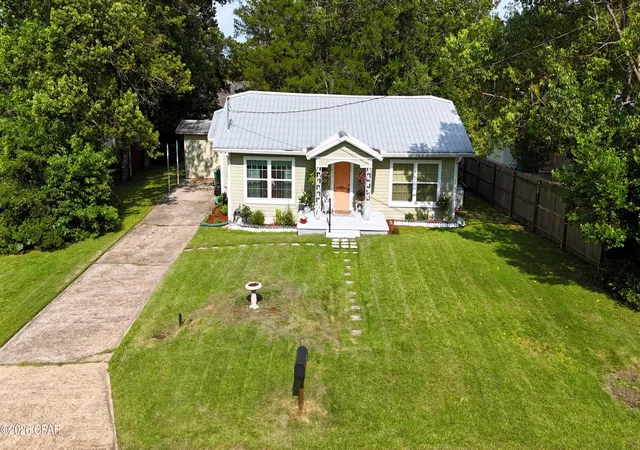 Photo 3 of Single family home for sale at 608 Hamlin St, Bonifay, FL 32425 | MLS# 793397 | Listing updated on 2026-09-07