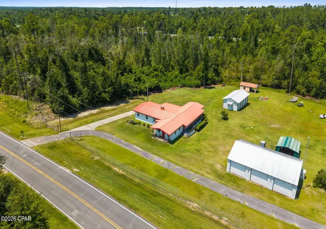Photo 4 of Single family home for sale at 379 Lakepoint Rd, Alford, FL 32420 | MLS# 793438 | Listing updated on 2026-08-03