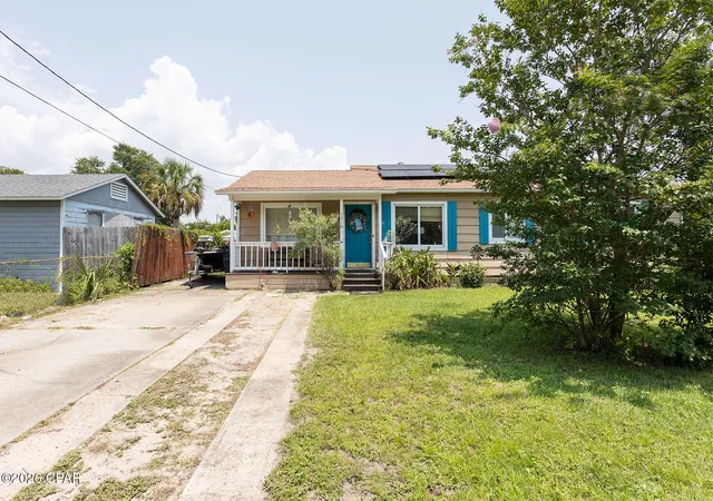 Photo 3 of Single family home for sale at 1210 Arthur Ave, Panama City, FL 32401 | MLS# 793478 | Listing updated on 2026-08-25