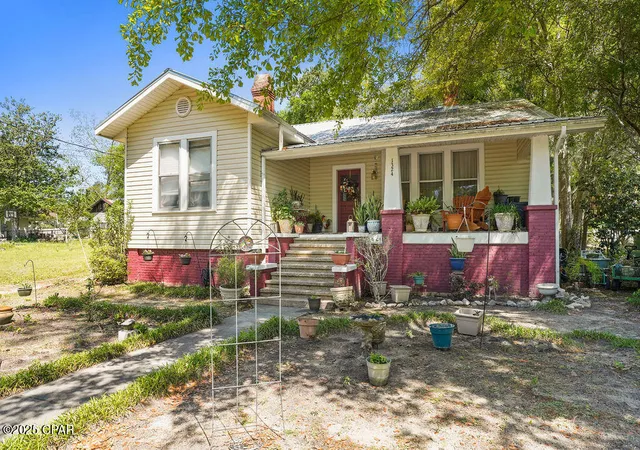 Photo 1 of Single family home for sale at 1324 Coggin Ave, Chipley, FL 32428 | MLS# 793484 | Listing updated on 2026-08-03