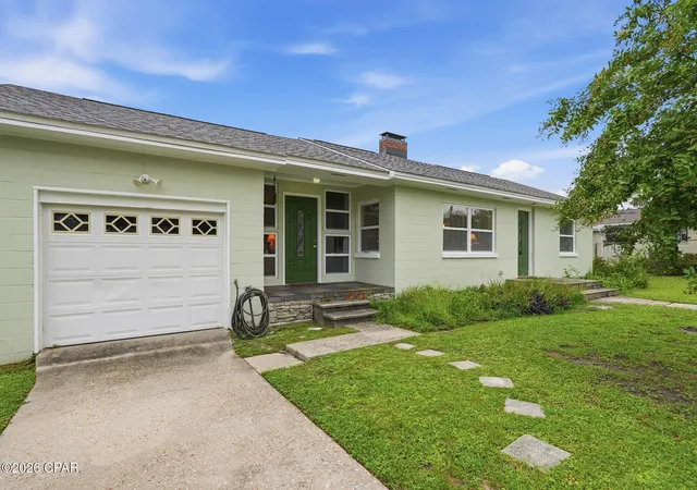 Photo 3 of Single family home for sale at 1703 W 10th Street, Panama City, FL 32401 | MLS# 793499 | Listing updated on 2026-08-31