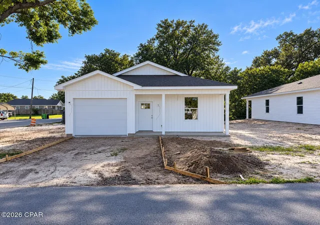 Photo 1 of Single family home for sale at 322 Detroit Ave, Panama City, FL 32401 | MLS# 793536 | Listing updated on 2026-10-06