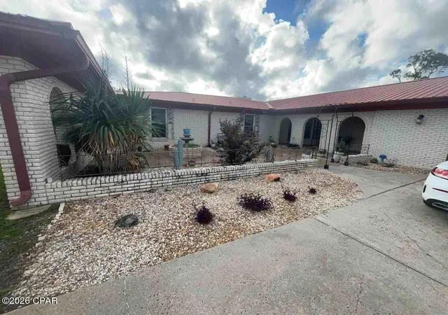 Photo 1 of Sale Pending at 6715 Fox Lake Dr, Panama City, FL 32404 | MLS# 793554 | Listing updated on 2026-09-16