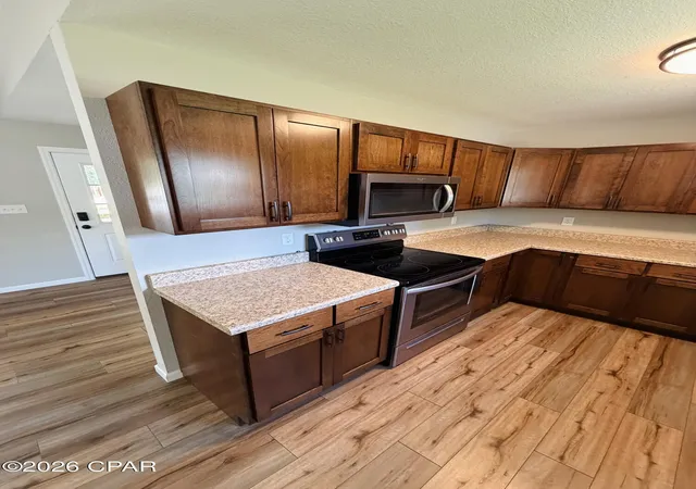 Photo 4 of Single family home for sale at 6601 Grande Oak Loop, Grand Ridge, FL 32442 | MLS# 793608 | Listing updated on 2026-09-01
