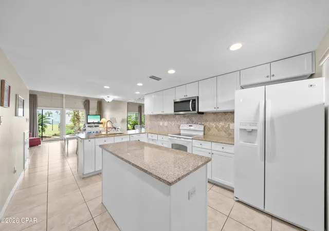 Listing Photo 5 - Condo for sale in building located at 22400 Front Bch Rd, Panama City Beach, FL 32413 - Unit #44
