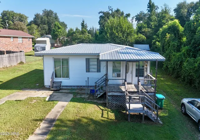 Single family home for sale at 4320 South St, Marianna, FL 32448 | MLS# 793642