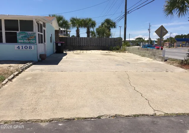 Photo 2 of Townhouse for sale at 4108 Ocean St, Panama City, FL 32408 | MLS# 793718 | Listing updated on 2026-08-21