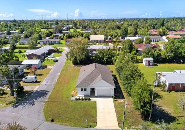 Photo 3 of Single family home for sale at 5022 Hagin Dr, Panama City, FL 32404 | MLS# 793837 | Listing updated on 2026-09-15