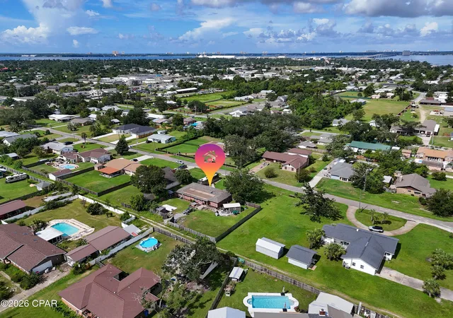 Photo 3 of Single family home for sale at 2350 Cincinnati Ave, Panama City, FL 32405 | MLS# 793898 | Listing updated on 2026-08-25