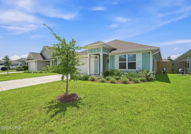 Photo 3 of Sale Pending at 39 Tawny Owl Ct, Freeport, FL 32439 | MLS# 793952 | Listing updated on 2026-09-14